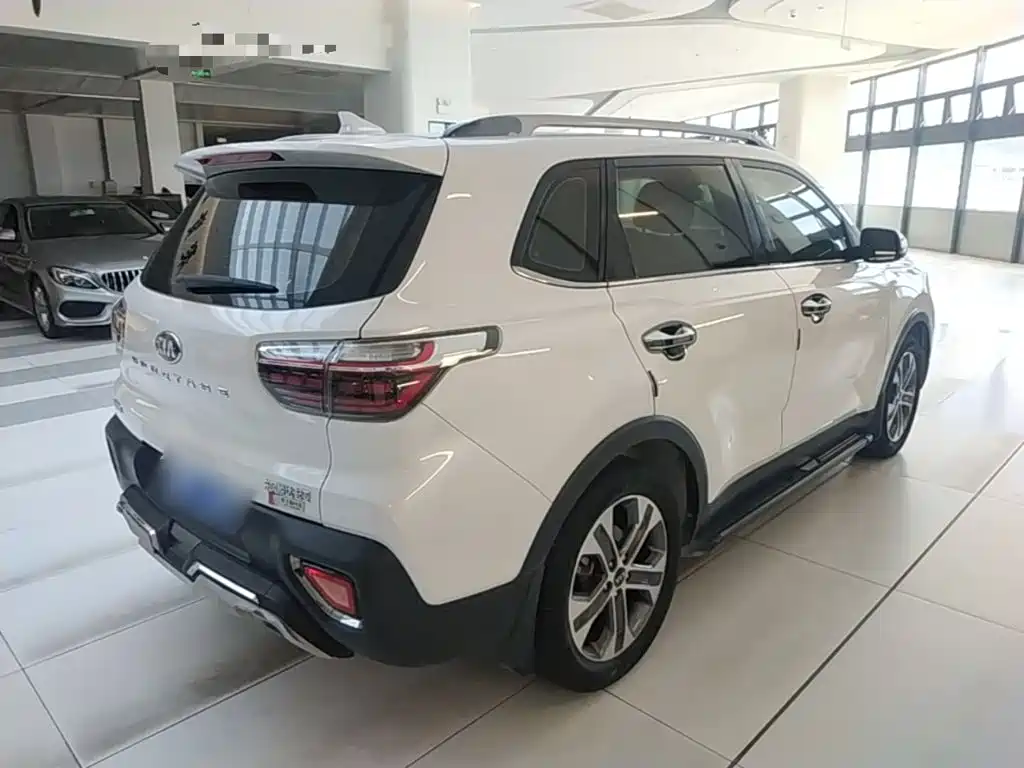 Kia Sportage — фото 7
