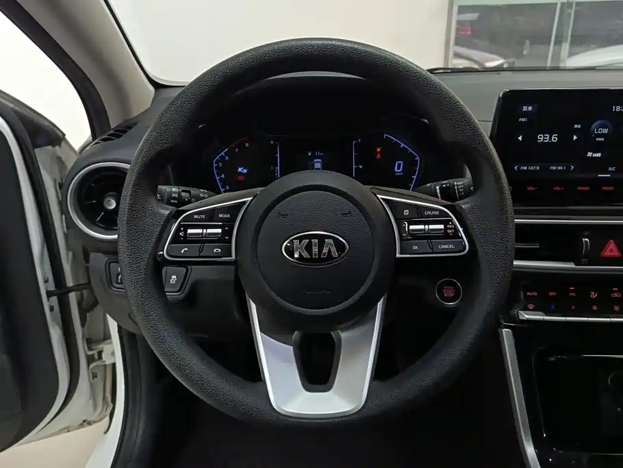Kia K3 — фото 15