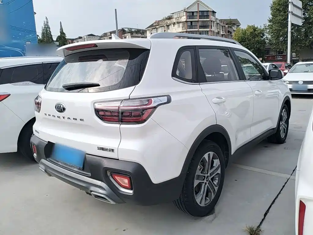 Kia Sportage — фото 7