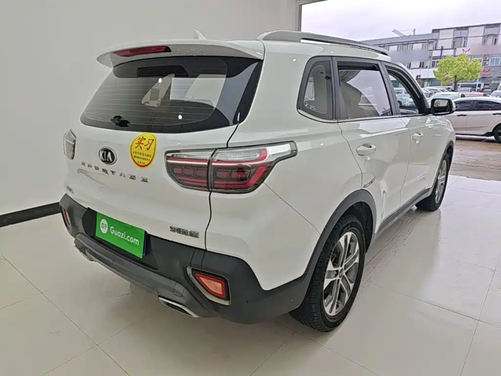 Kia Sportage — фото 5