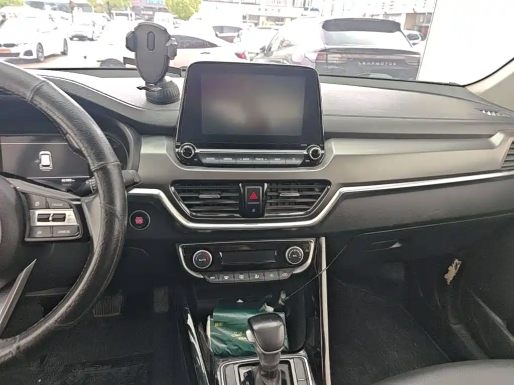 Kia Sportage — фото 9