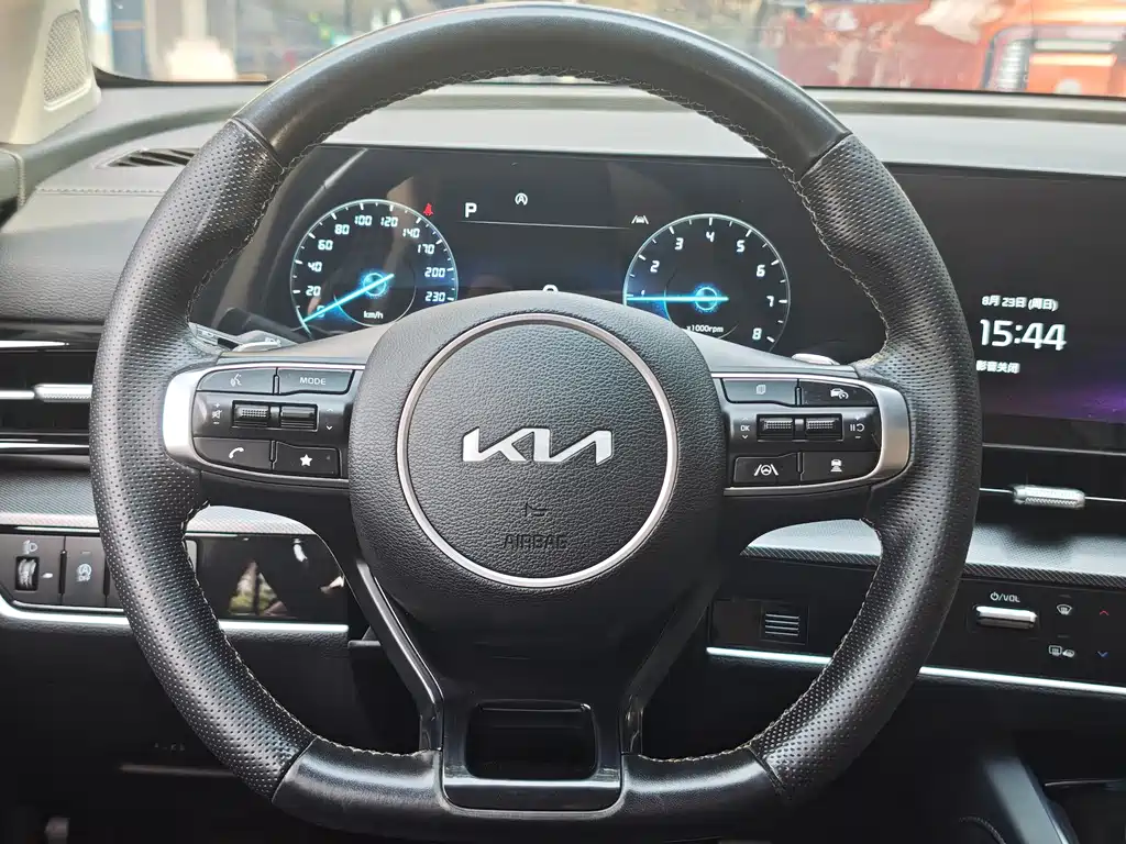 Kia Sportage — фото 10
