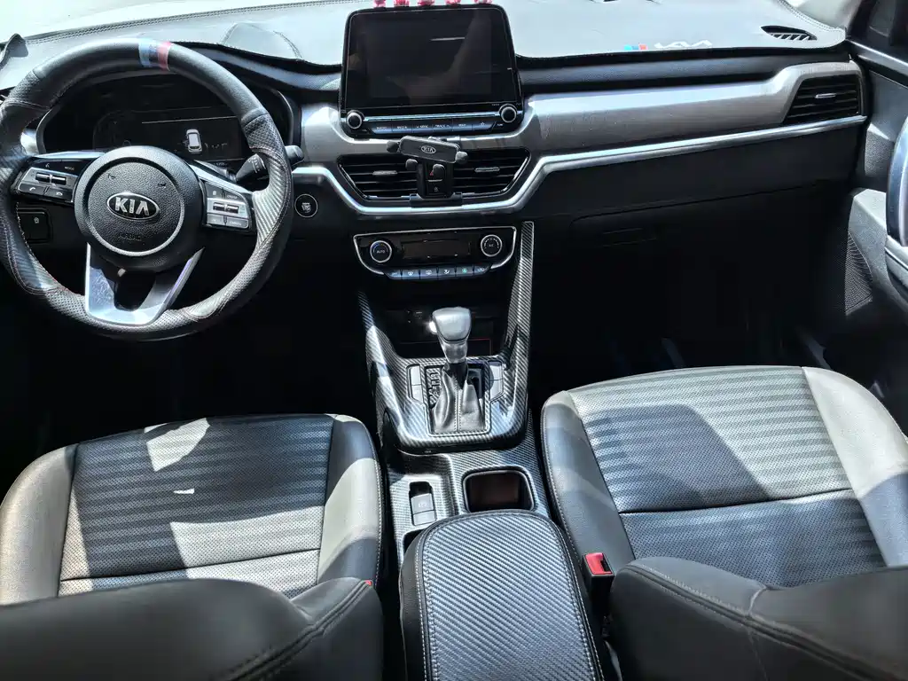 Kia Sportage — фото 9