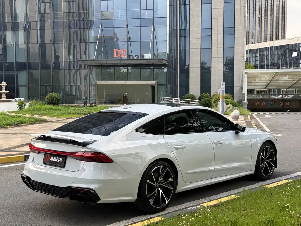 Audi A7 — фото 9