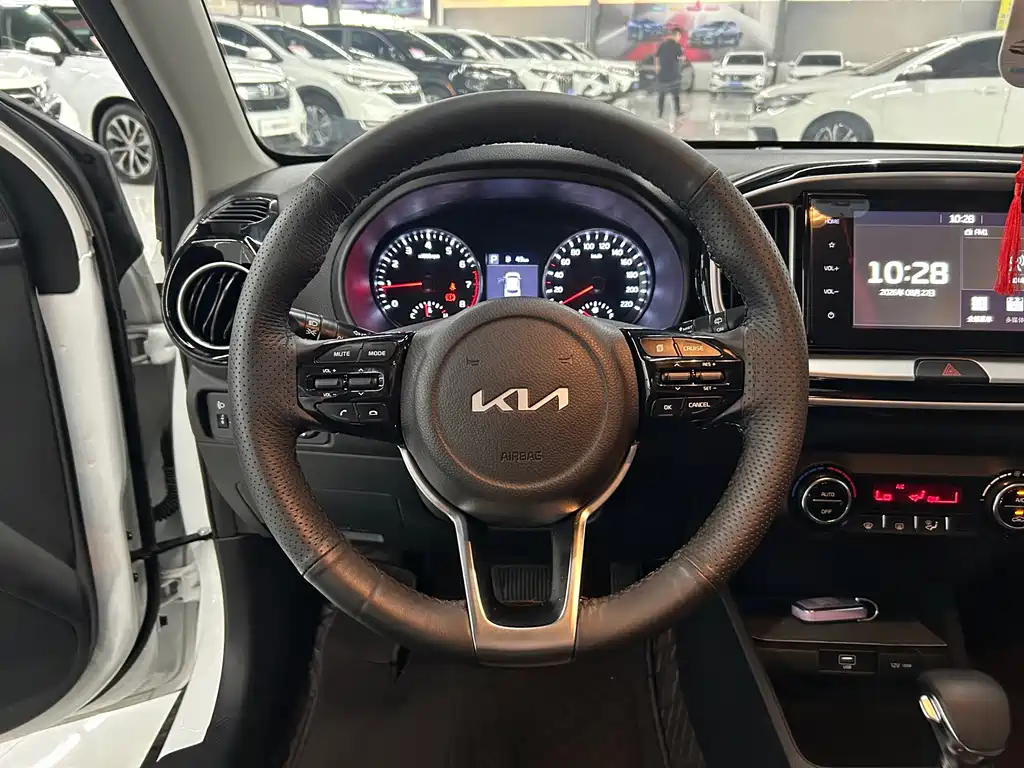 Kia KX1 — фото 7