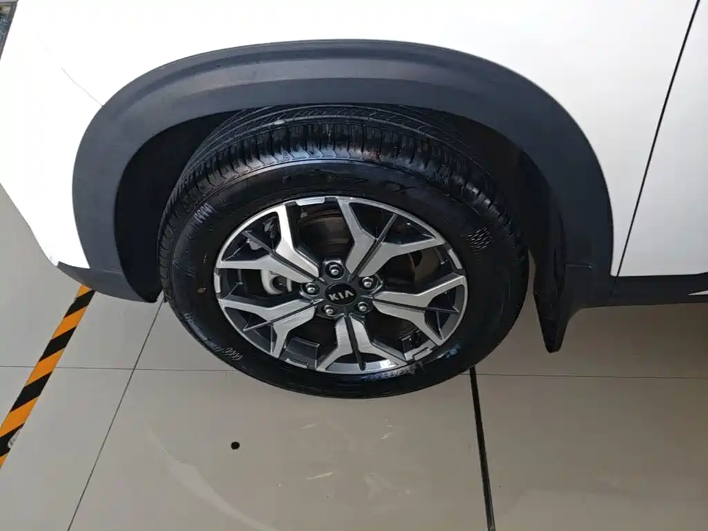 Kia KX3 — фото 23