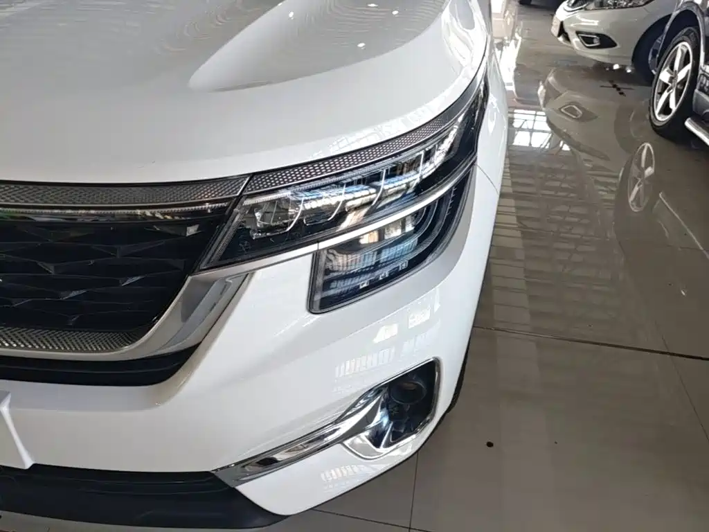 Kia KX3 — фото 24