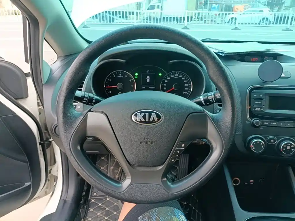 Kia K3 — фото 11