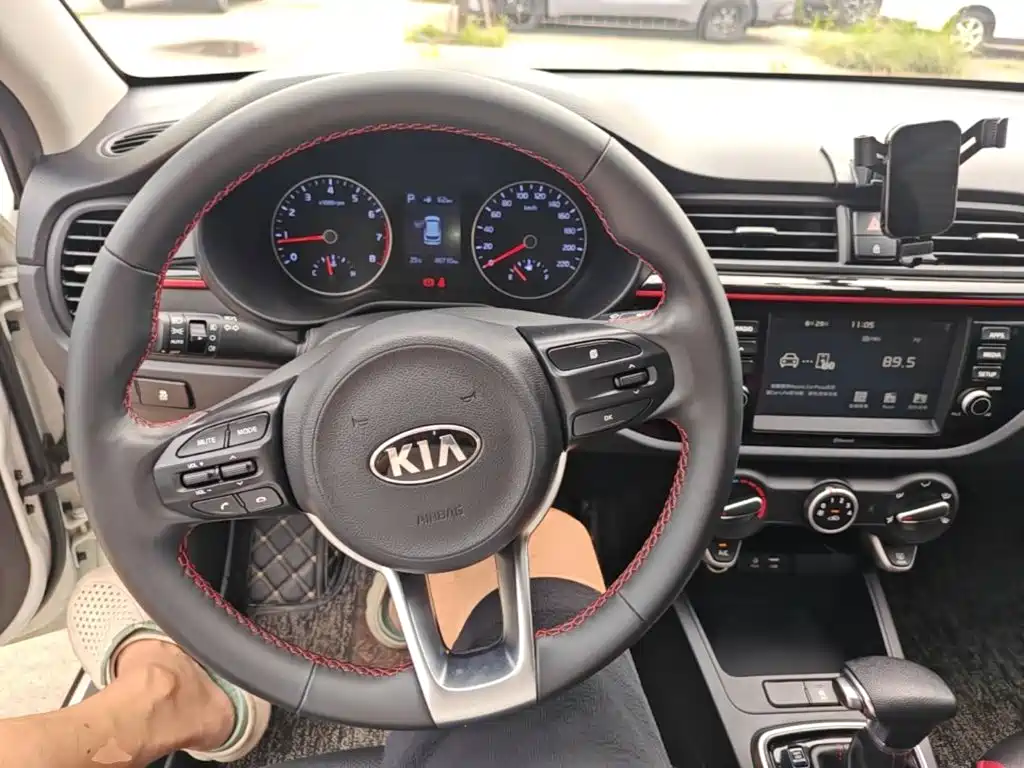 Kia KX Cross — фото 11