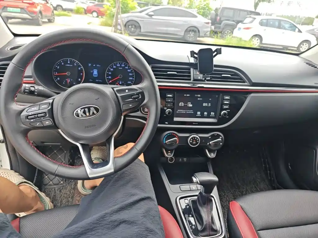 Kia KX Cross — фото 10