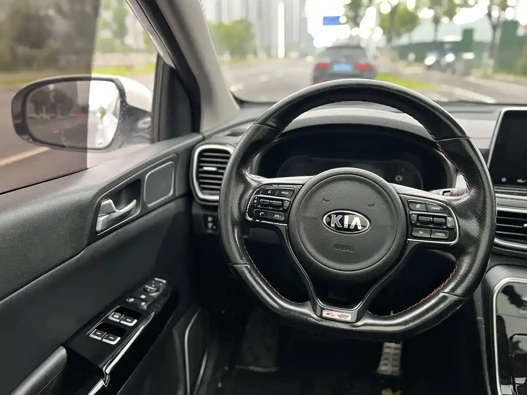 Kia KX5 — фото 10