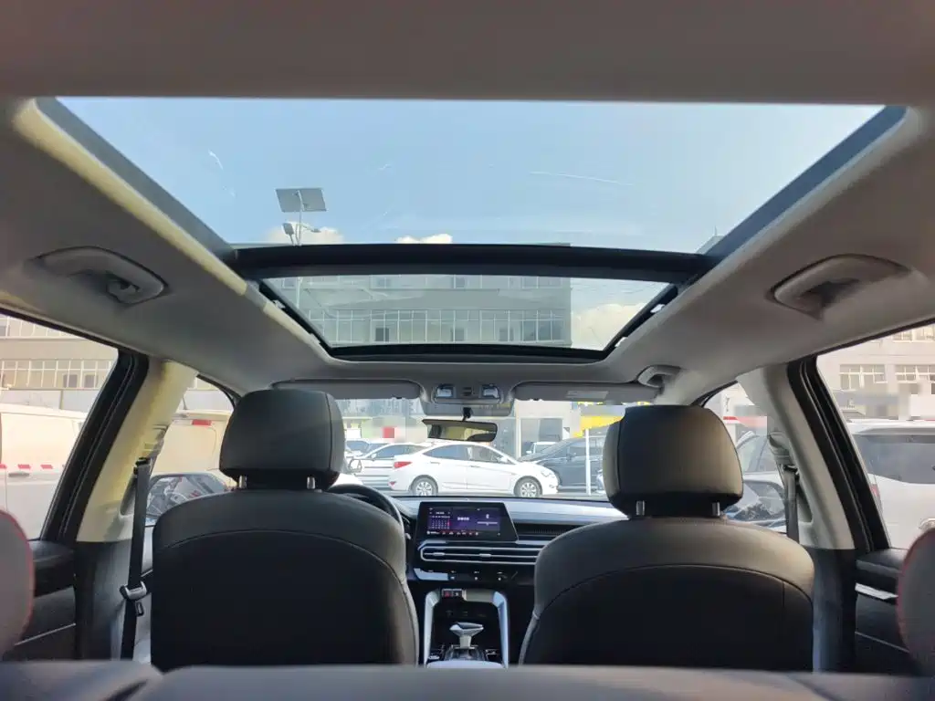 Kia Sportage — фото 14