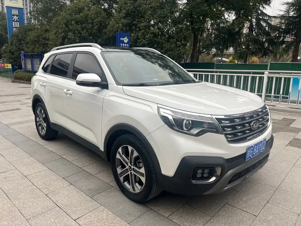 Kia Sportage — фото 9