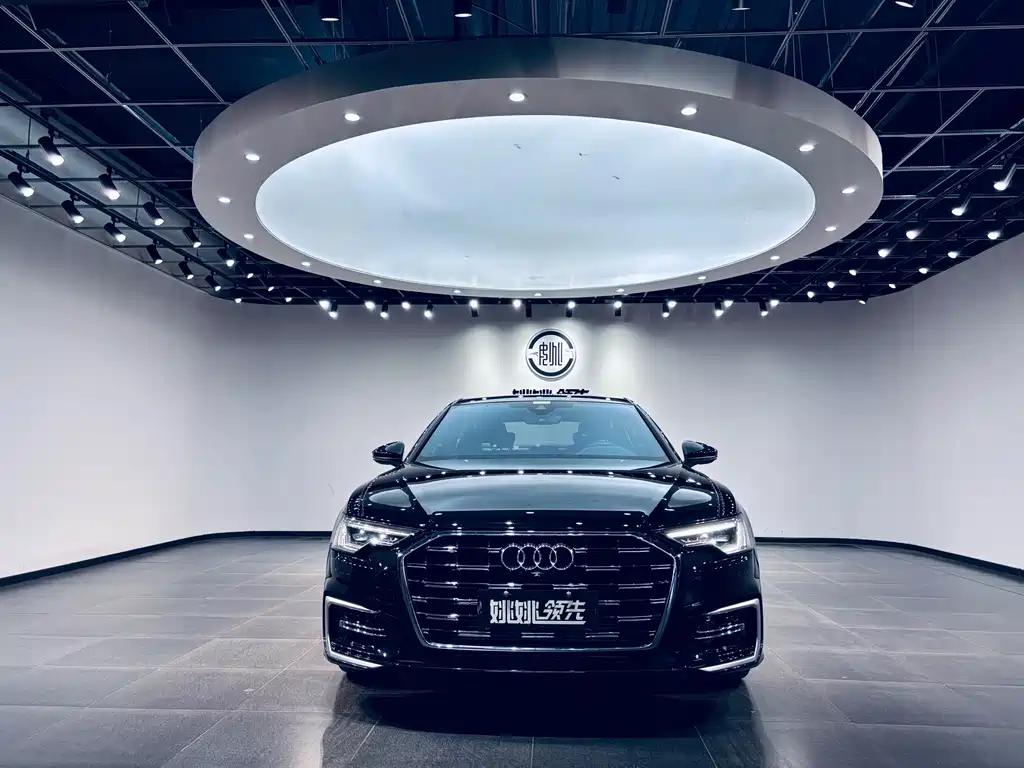 Audi A6L — фото 2