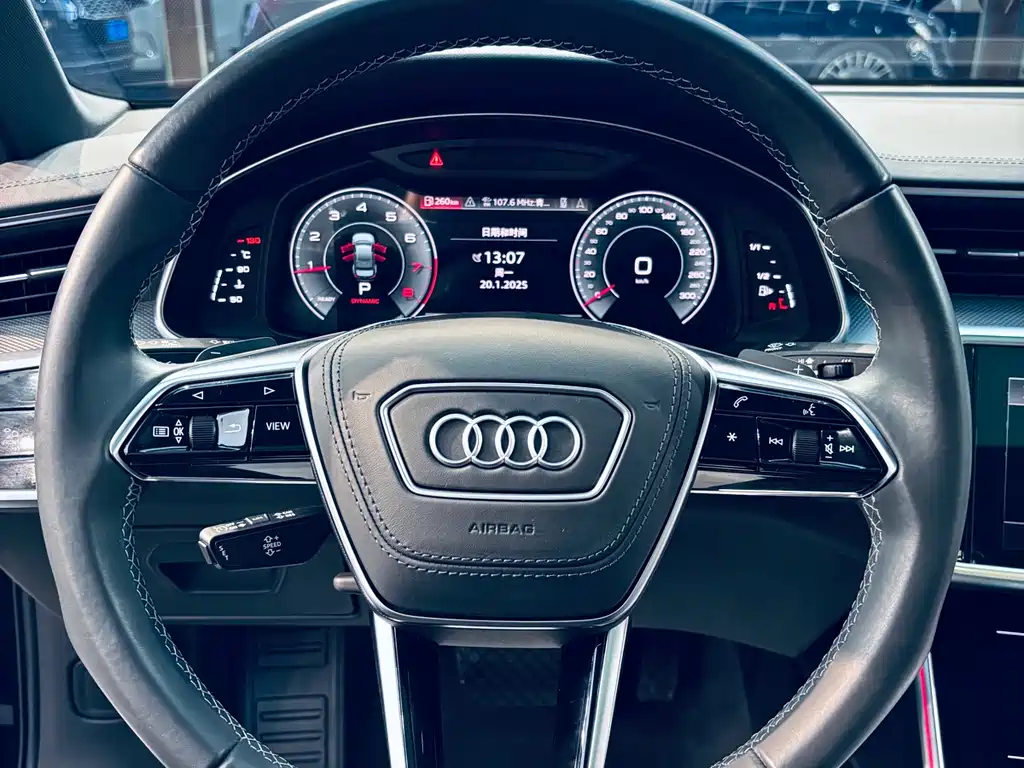 Audi A6L — фото 10