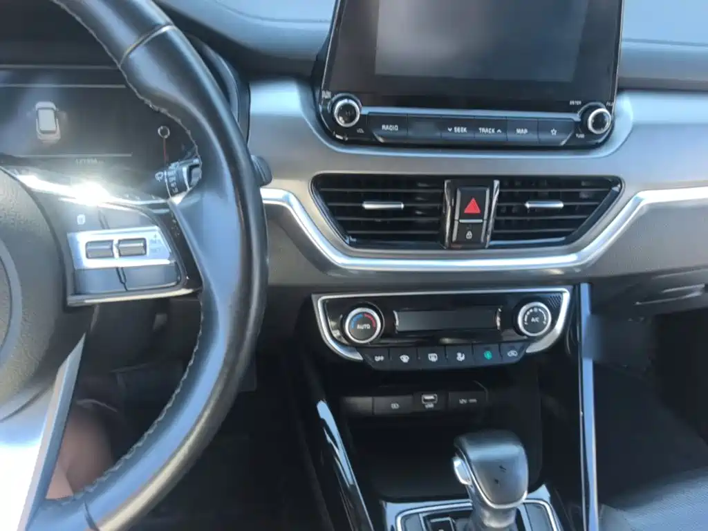Kia Sportage — фото 10