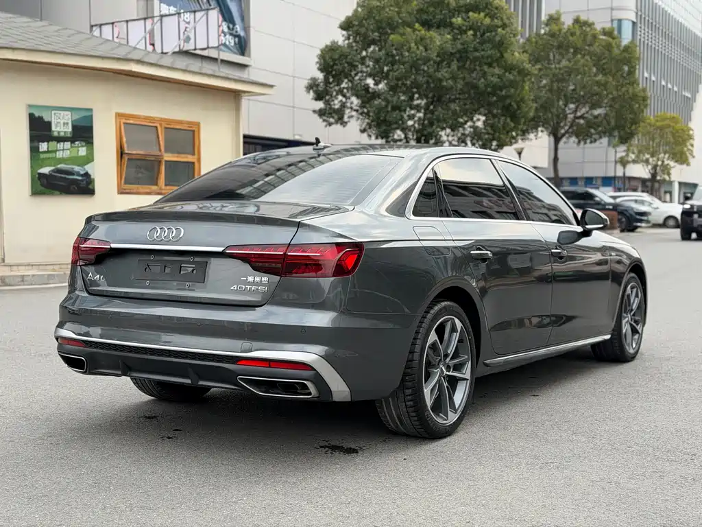 Audi A4L — фото 18