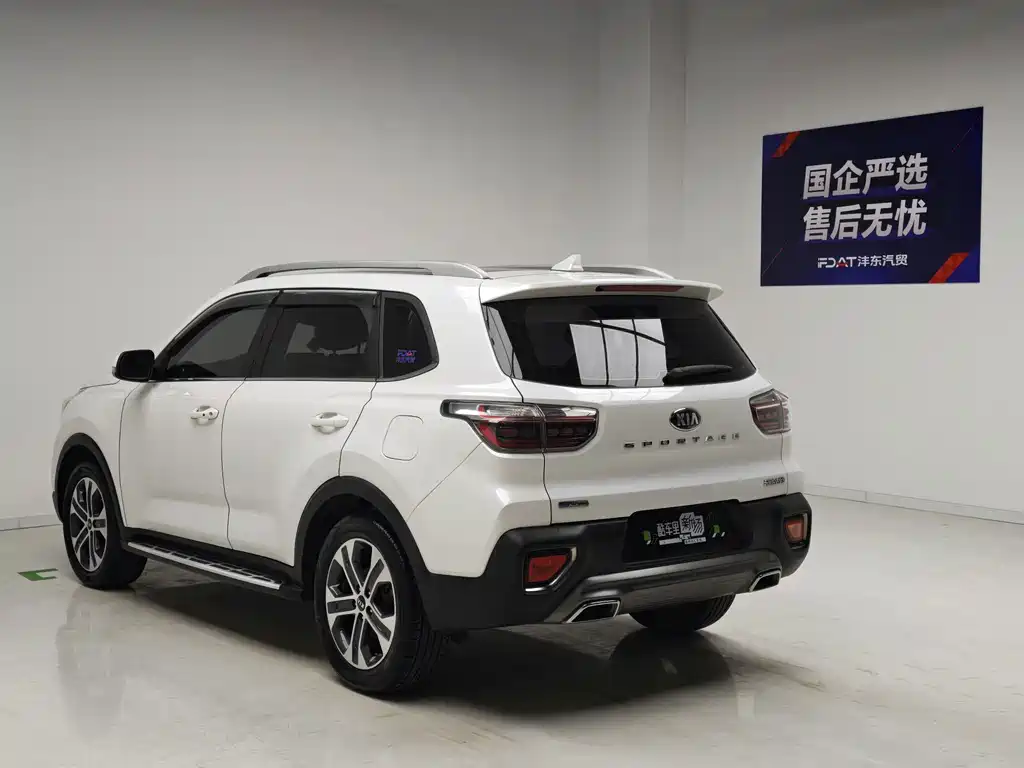 Kia Sportage — фото 6
