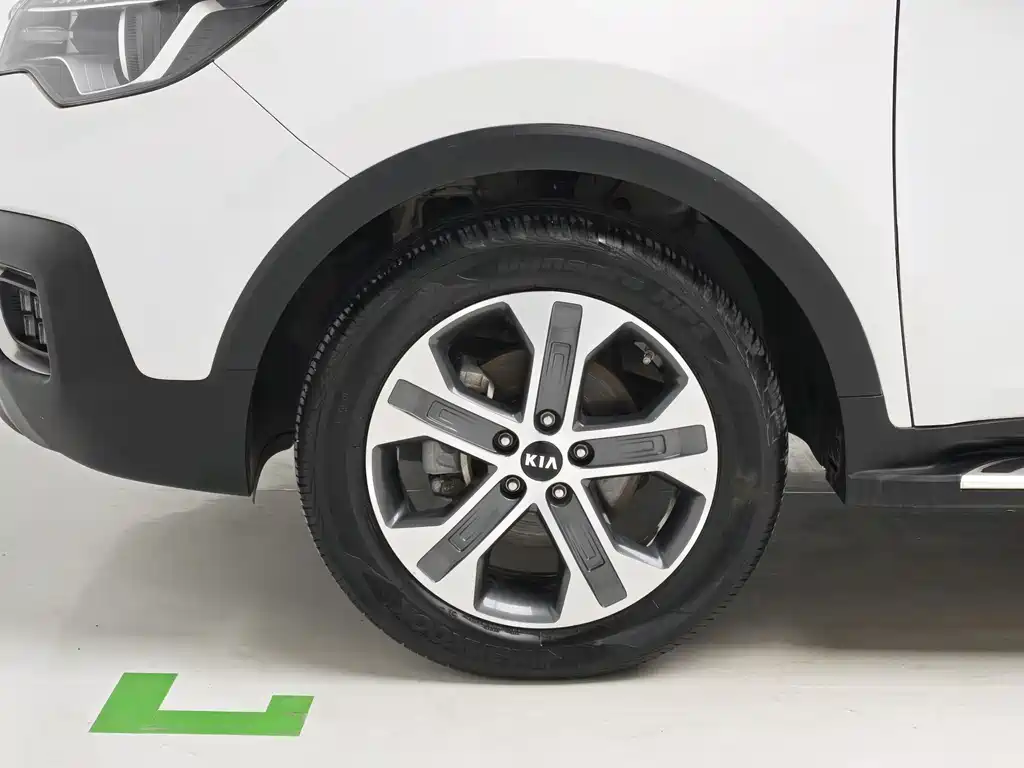 Kia Sportage — фото 8