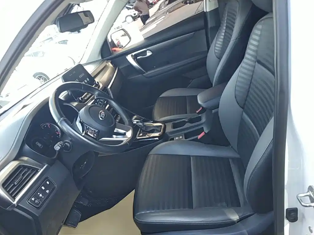 Kia Sportage — фото 15