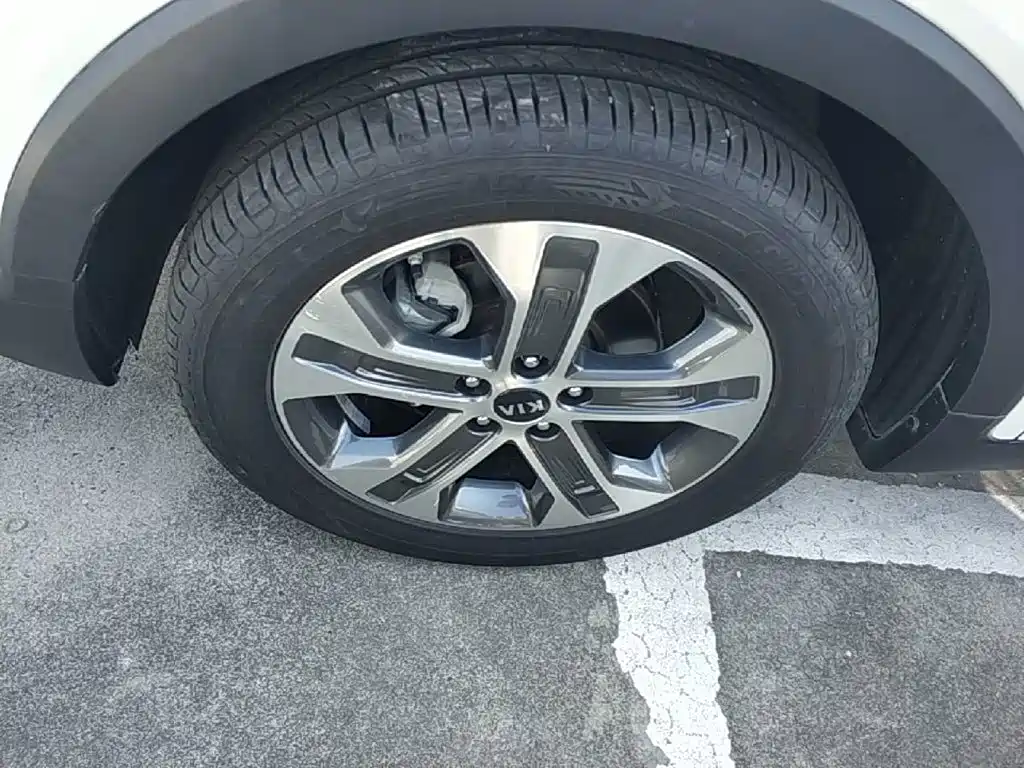 Kia Sportage — фото 23