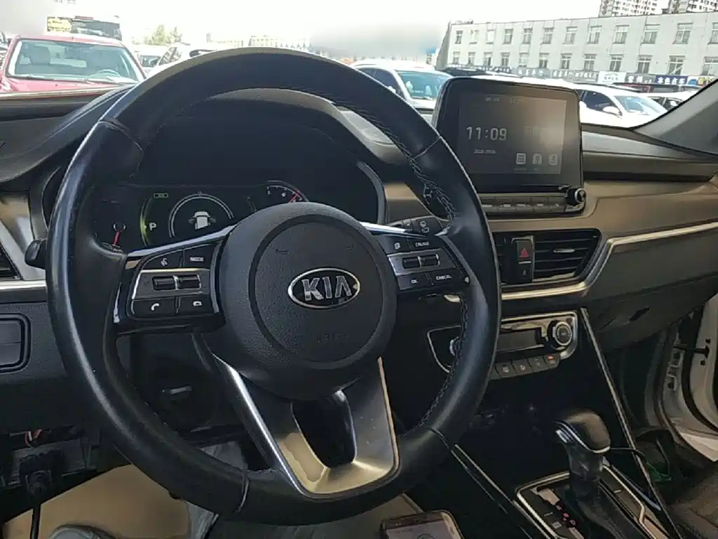 Kia Sportage — фото 10
