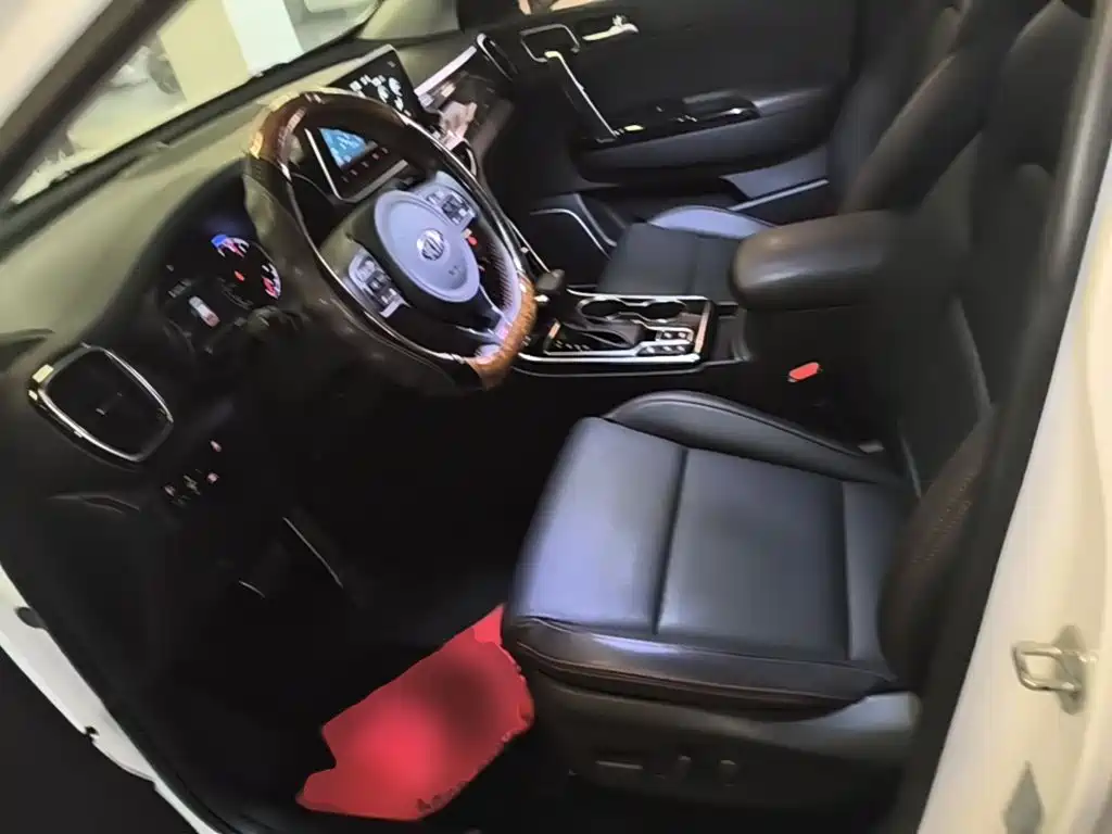 Kia KX5 — фото 15
