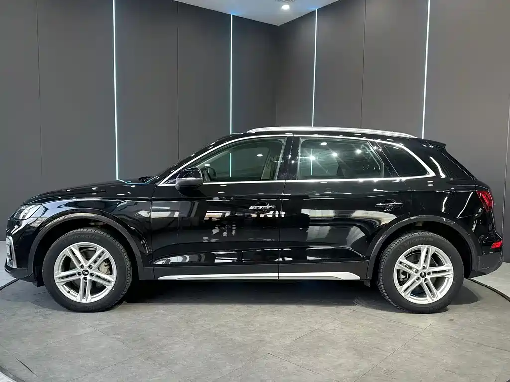 Audi Q5L — фото 4