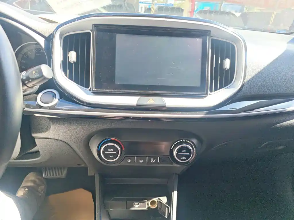 Kia KX1 — фото 4