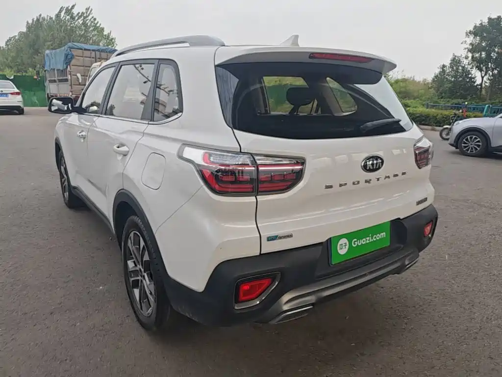 Kia Sportage — фото 5