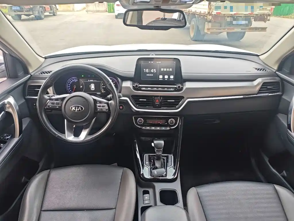 Kia Sportage — фото 10