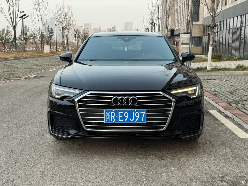 Audi A6L — фото 2