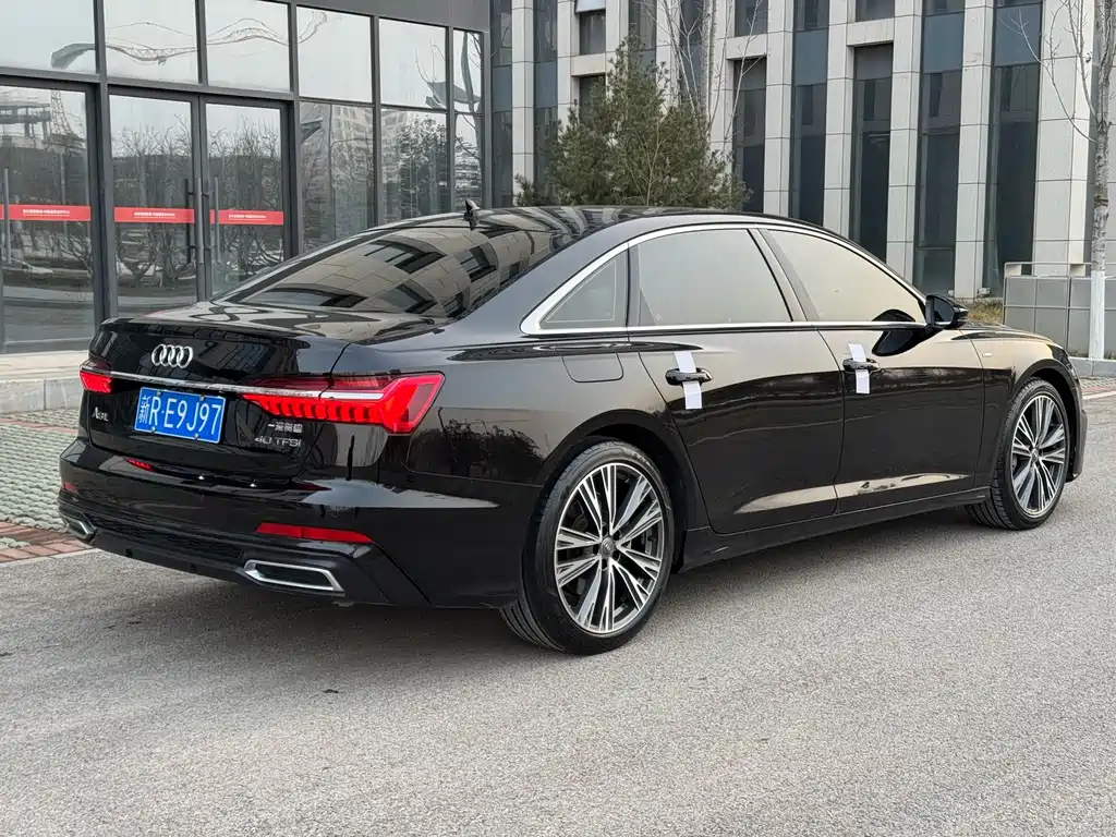 Audi A6L — фото 6