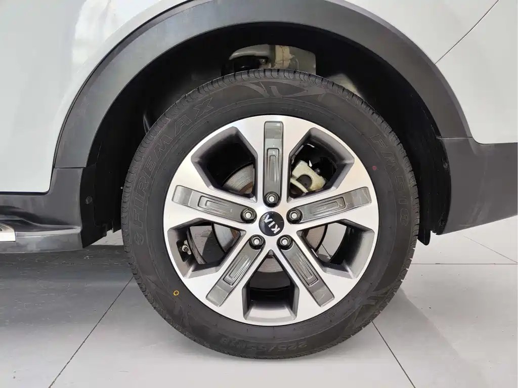 Kia Sportage — фото 10