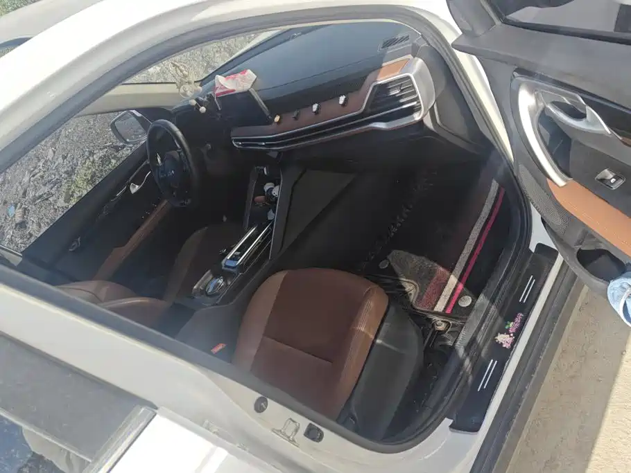 Kia Sportage — фото 8