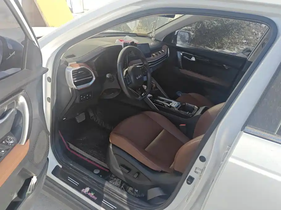 Kia Sportage — фото 9