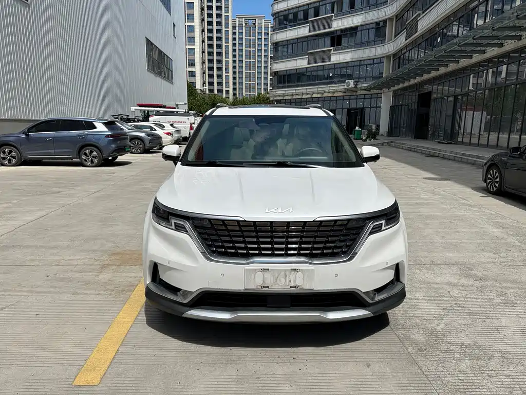 Kia Carnival — фото 2