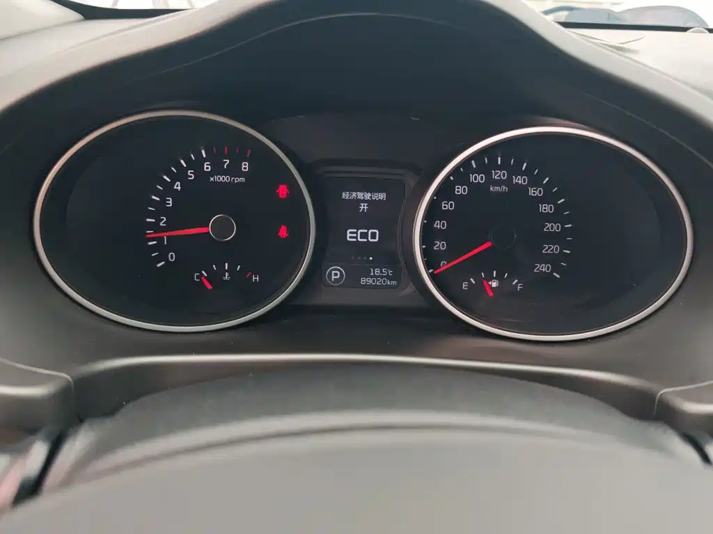Kia Sportage — фото 11