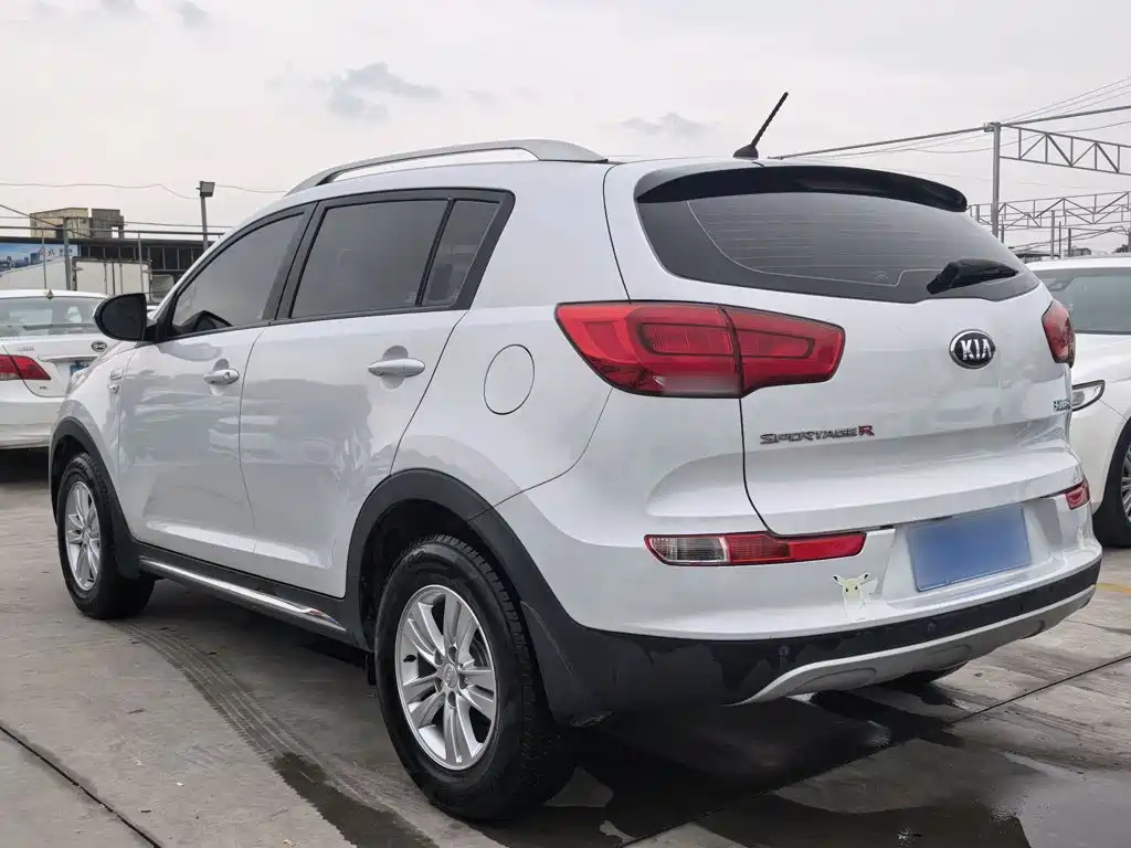 Kia Sportage — фото 5