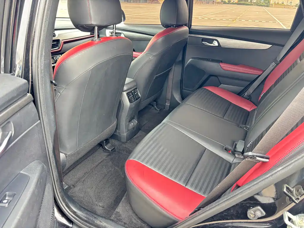 Kia Sportage — фото 5