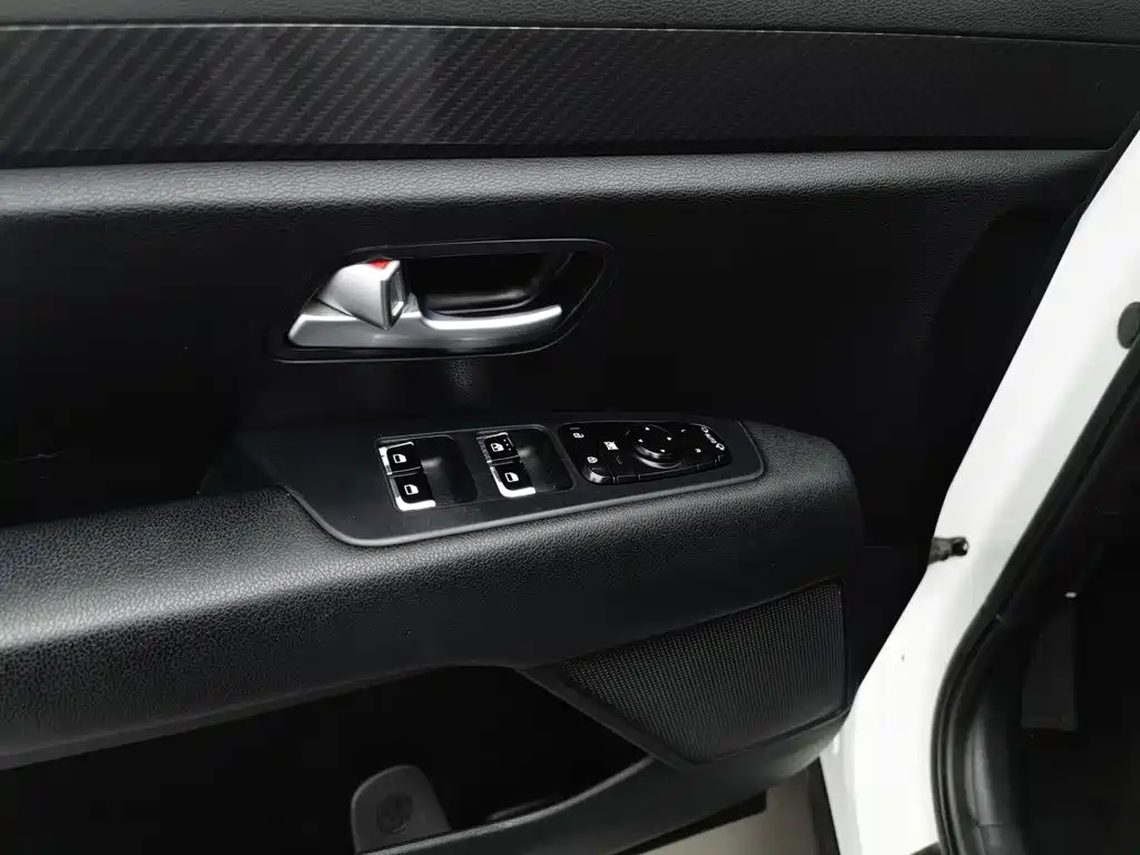 Kia KX7 — фото 9