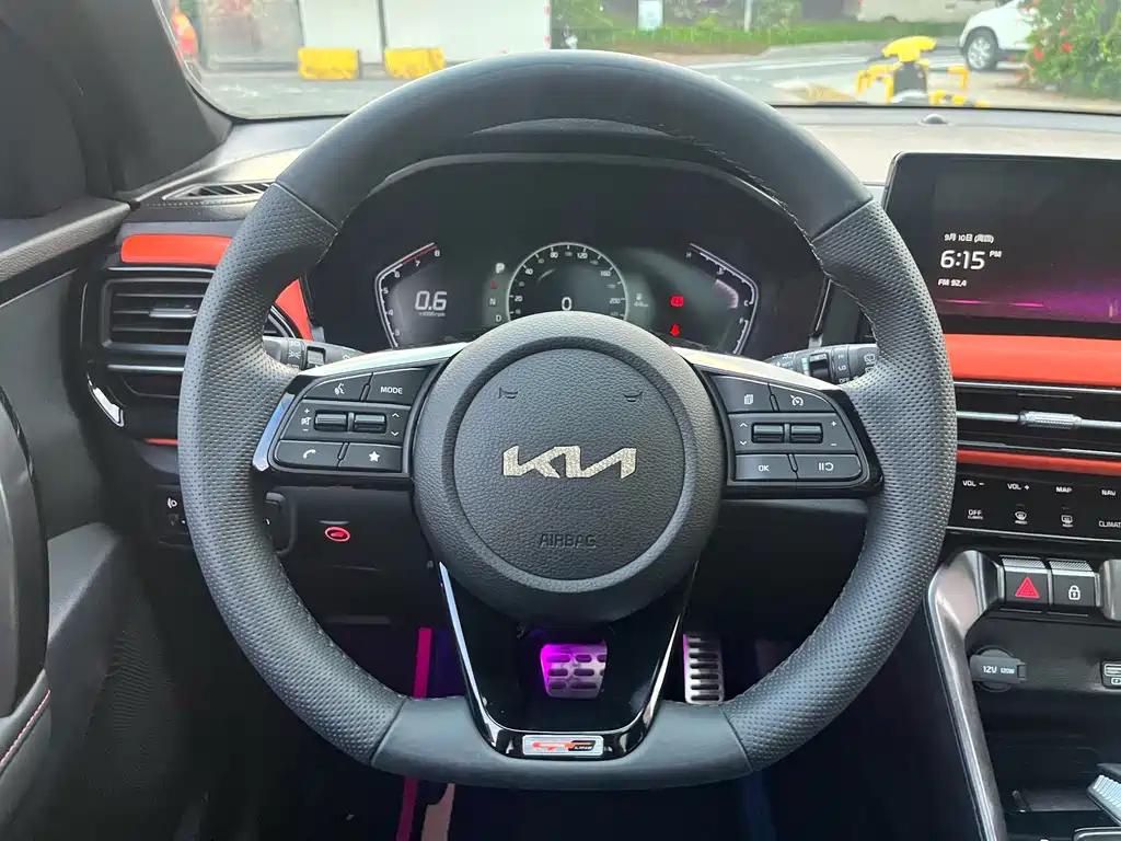 Kia Sportage — фото 15