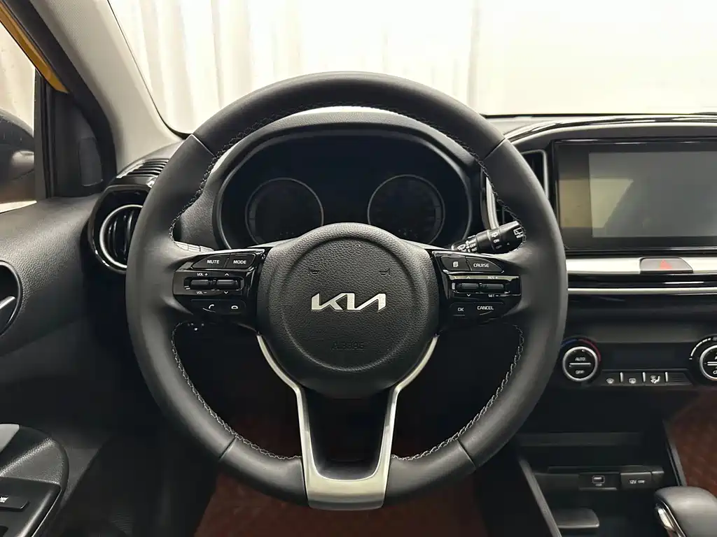 Kia KX1 — фото 8