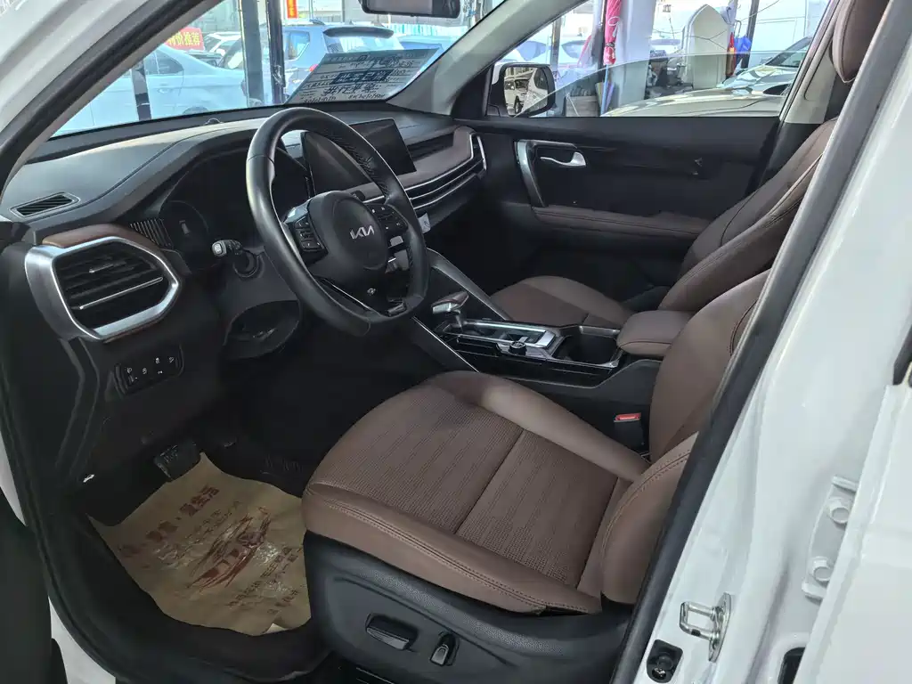 Kia Sportage — фото 6