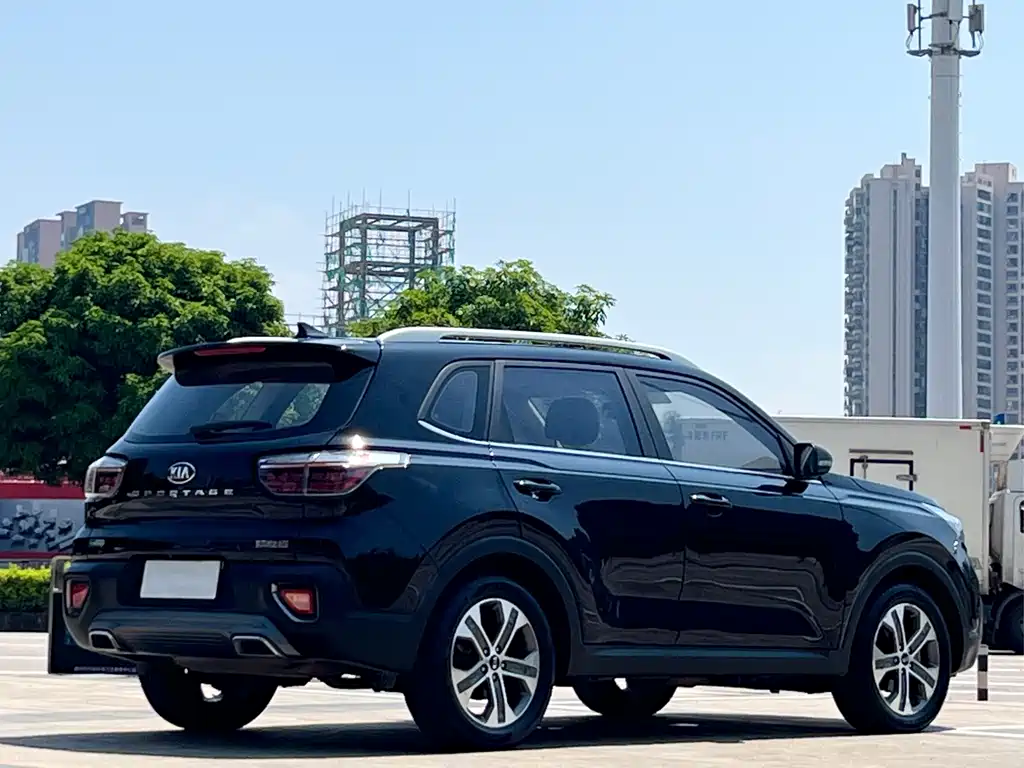 Kia Sportage — фото 7