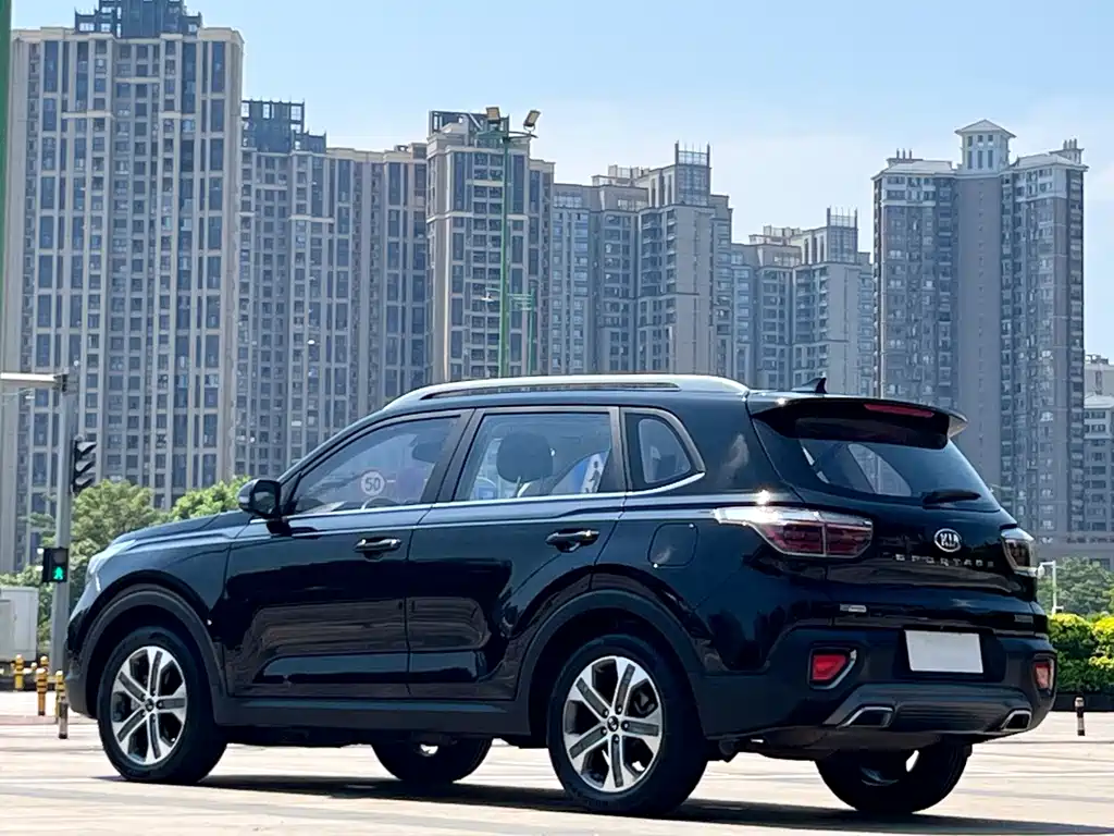 Kia Sportage — фото 9
