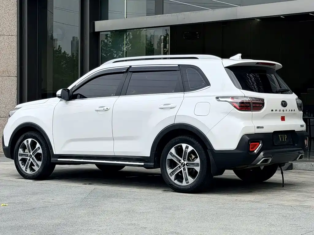 Kia Sportage — фото 6