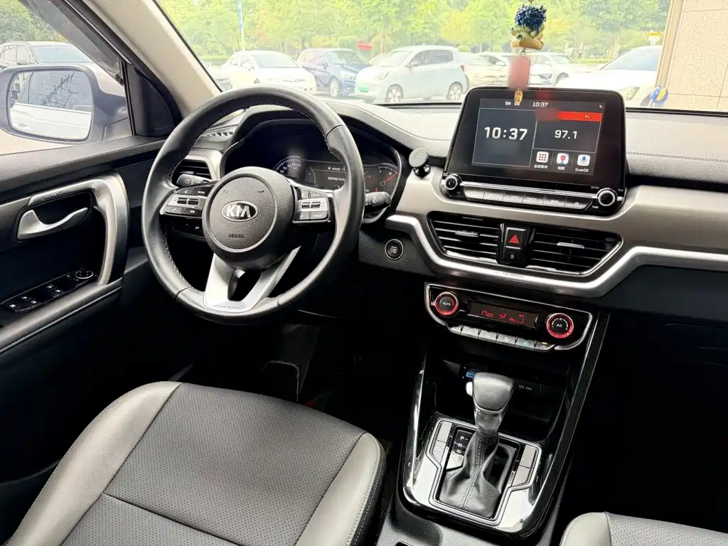 Kia Sportage — фото 10
