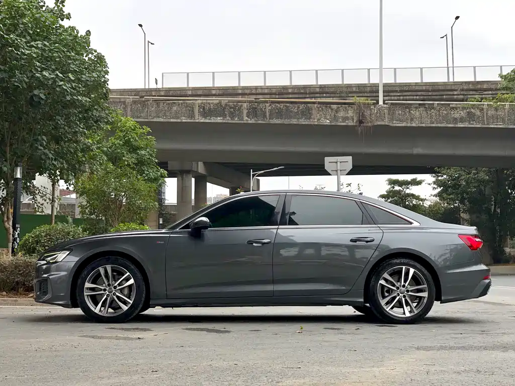 Audi A6L — фото 3