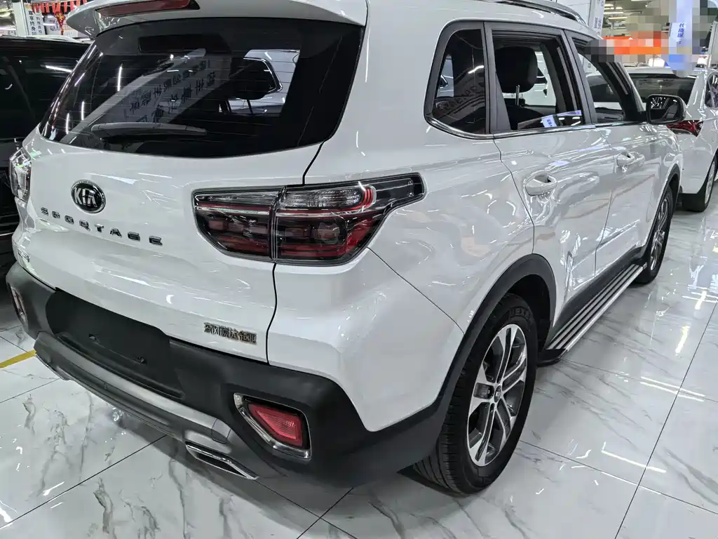 Kia Sportage — фото 6